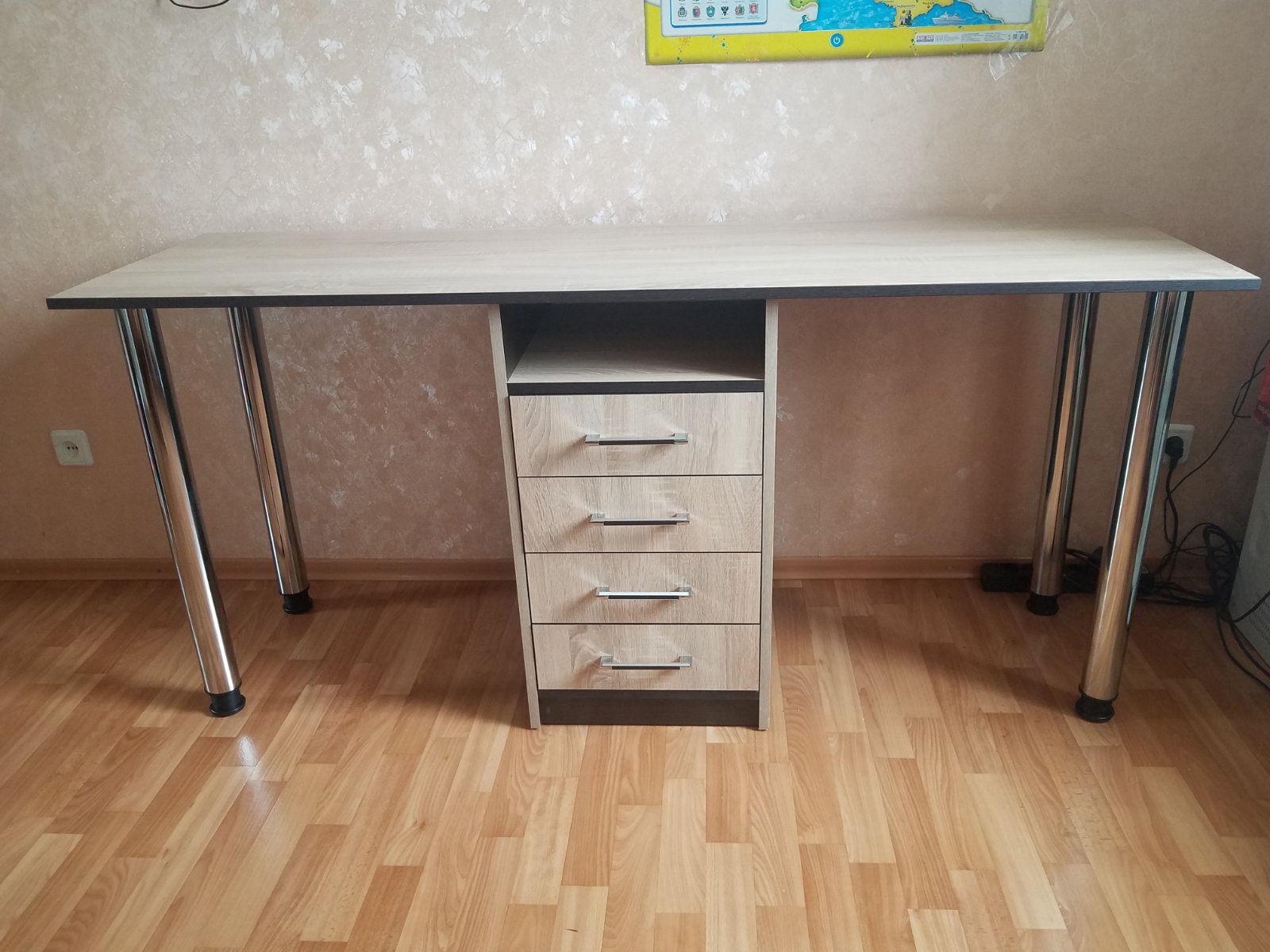 Стіл для двох Беверлі